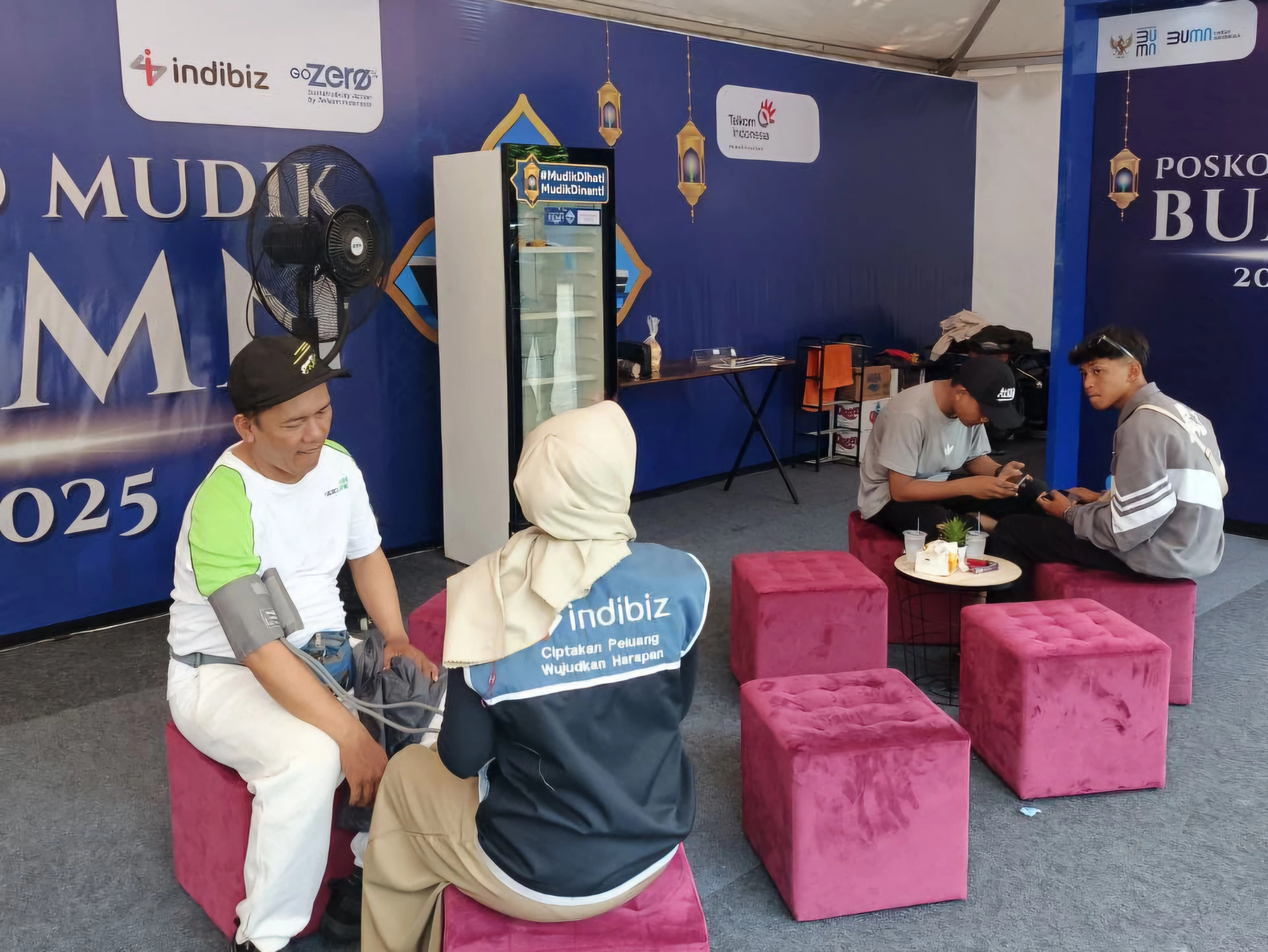 Telkom Melalui IndiBiz Buka Posko Mudik BUMN 2025 di Ketapang, Banyuwangi